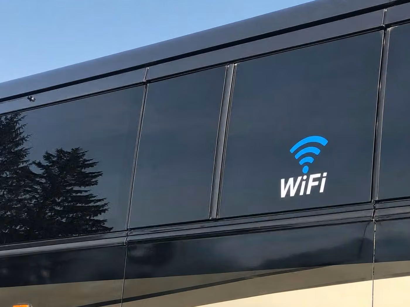 south bend 18 passenger minibus wifi