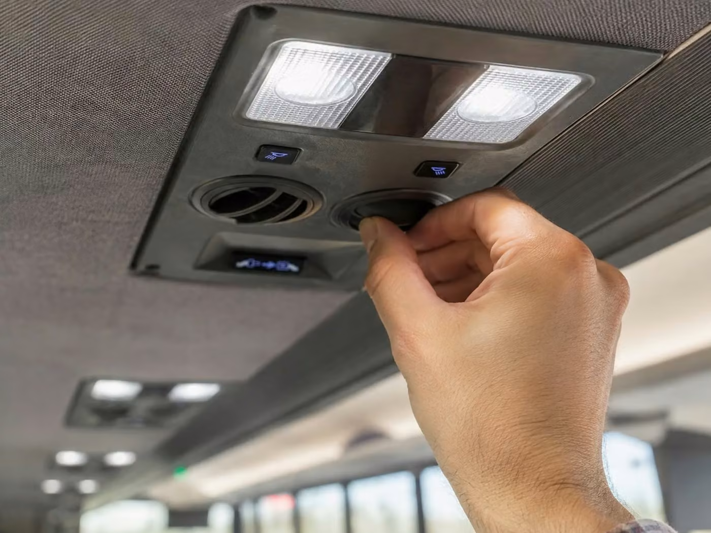 south bend 20 passenger minibus air conditioning