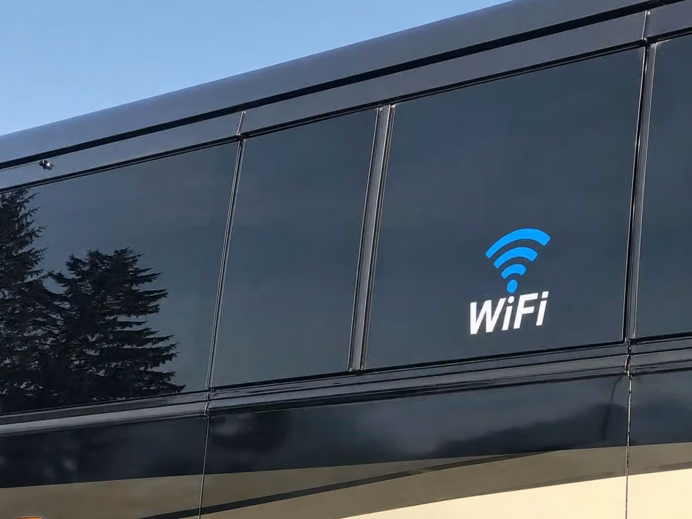 south bend 25 passenger minibus wifi
