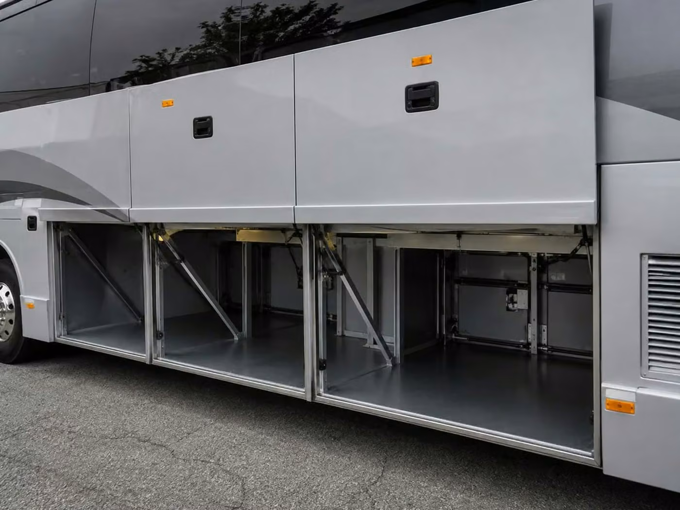 south bend 56 passenger charter bus luggage bays