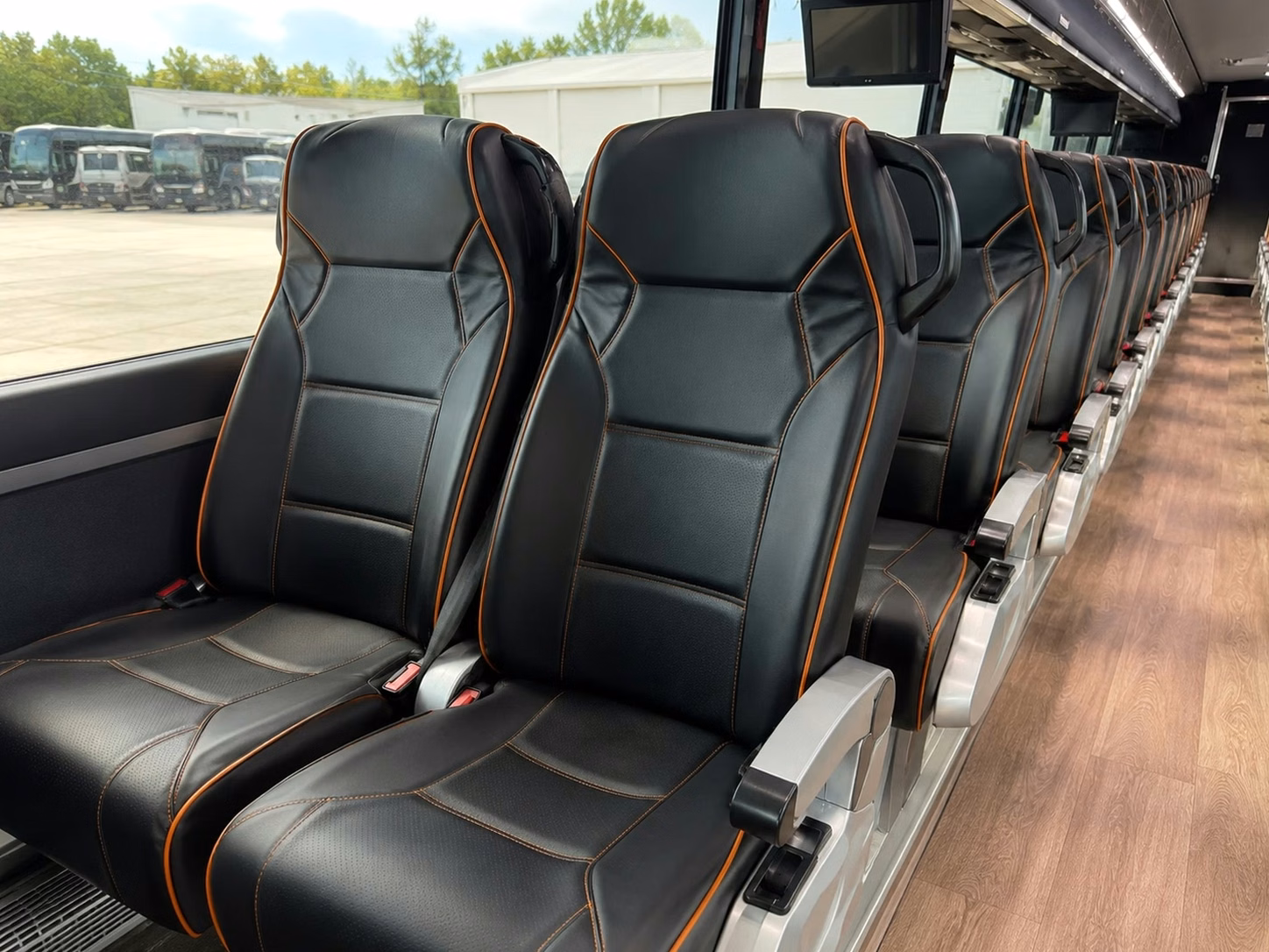 south bend stress free airport shuttles for out of town guests