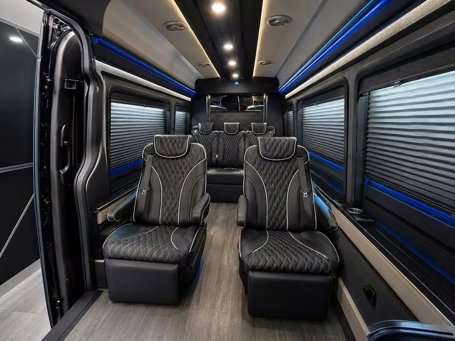 south bend tour buses for long layovers in south bend